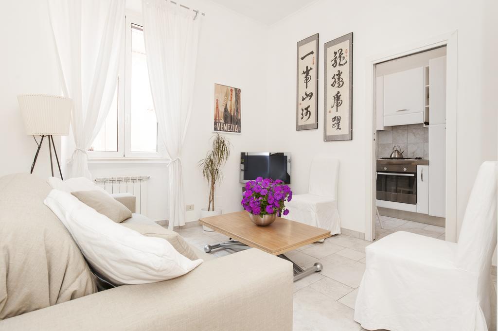 Foscolo Al 24 Apartment Рим Стая снимка